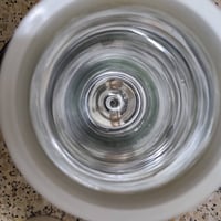 ترمز اصلي قديم مال ثمانينات جديد بعده يأخذ لتر ونص يحفظ سوائل لمده طوي...