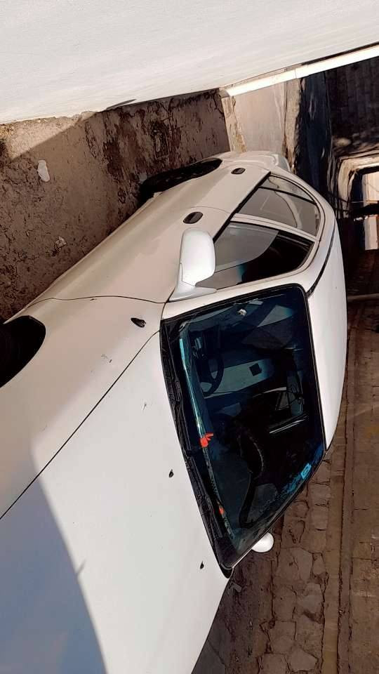 هوندا موديل 94سنوي جديد مشروع وطني.دفتر بنزين موجود سياره اقتصاديه.گیر.محرک.بشرط.تبرید ثلج ویا سویچ.جام کهربائی.کله شخال.بشرط.تحویل.وکاله.***********رقم.كورك.*********** كركوك, العراق
