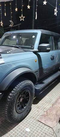 عندي فورد برونكو موديل 22 فول مواصفات اربع كامرات 6 سلندر توين توربو ح...