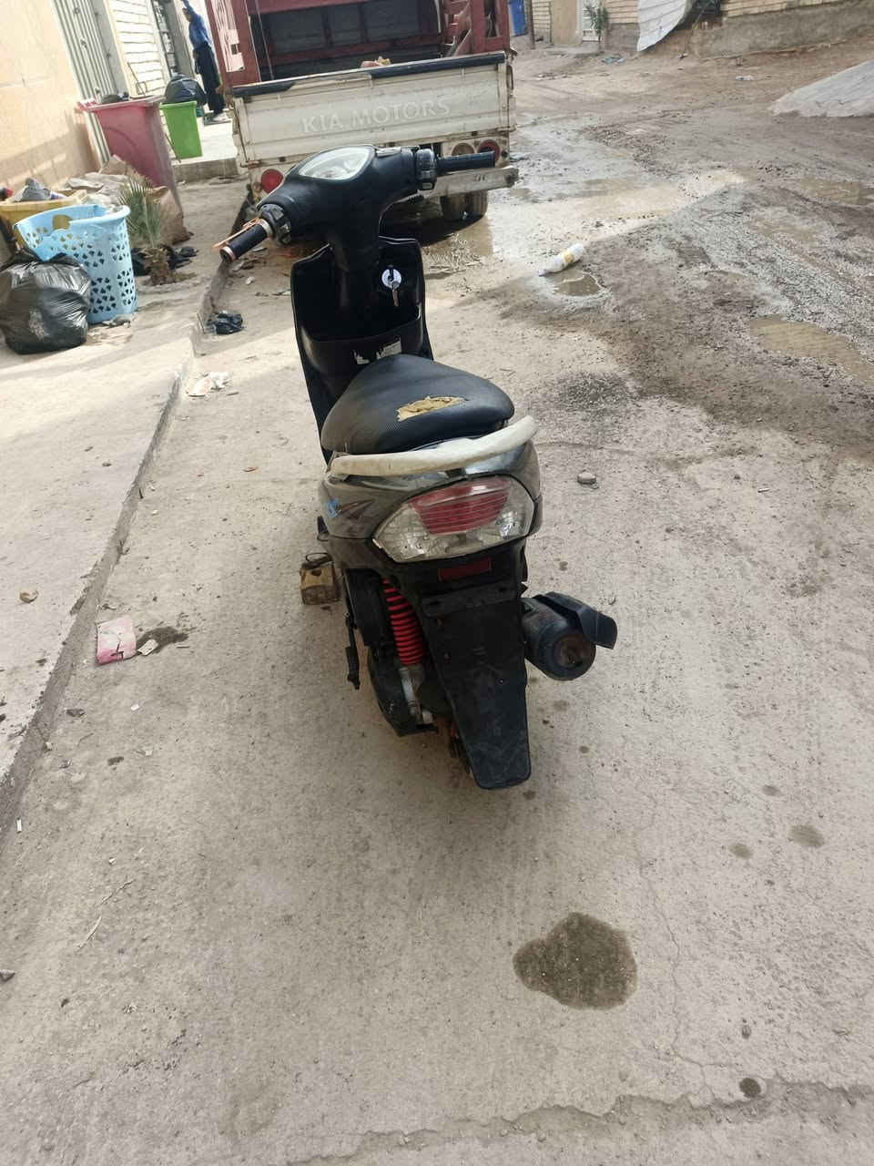 سلام عليكم دراجه ماكس عدله مكينه ممفتوهه دراجه خير من الله تشتغل نكره بكل وكت السعر 550 بيهه مجال ***********بي واتساب
