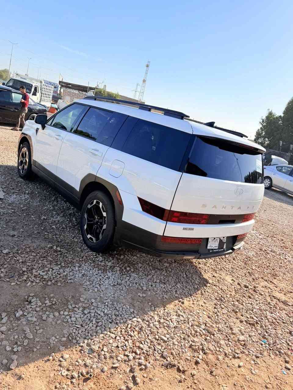 للبيع 

هونداي سنتافي 2024 امريكي 
حادث بس جاملغ فقط جهت السيايق
محرك 2500 توربو 
فول موصفات
مرقم شهداء قادسيه
السعر233$ 

ماشيه 10$
عدد الركاب 7
العنوان الدوانيه الحمز الشرقي
***********📞واتساب او الاتصال 
***********
