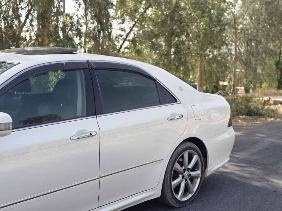 شاهینە 180
گێڕ گەوڕە موس 2007
بێ بۆیاخ 
تەنها شوێن موسەکانی بۆیاغە
ناو ڕەش جلدو هیتەر سڵاید 
3دوگمە 
گێڕوومەکینە و کەڤەر گۆڕاوو بەشەرت
