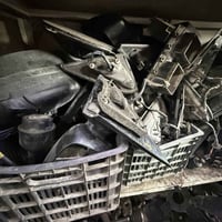 متوفر جميع انواع الكمبريسرات التبريد  راديترات تبريد مكائن جام مرايات ...