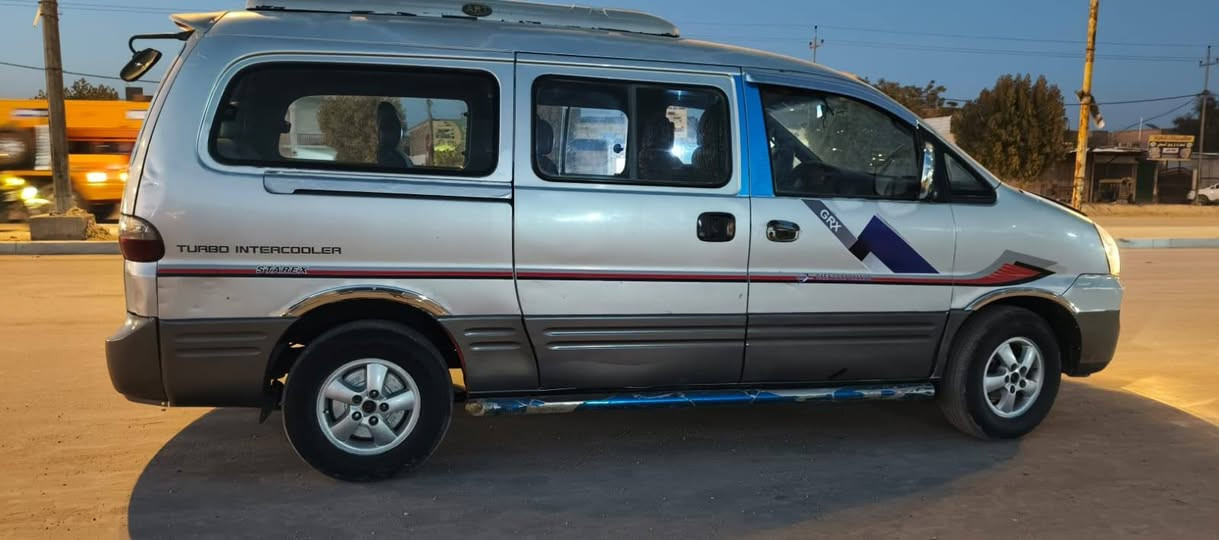 السلام عليكم ستاركس للبيع موديل 2007 السياره بلاديه بس شواصي بيهن تعمير مكينه وكير مكفولات السعر 75 وبيه مجال *********** بابل الحمزه الغربي
