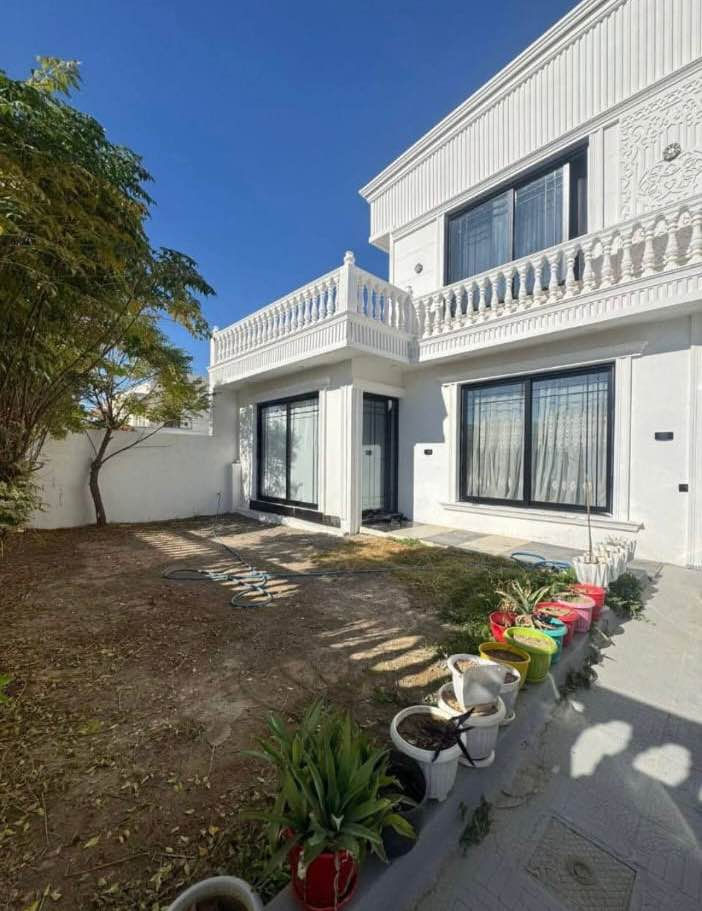 بيت للبيع /اوزال ستي /اربيل
172متر
ثلاث غرف نوم
كراج وحديقة
ركن مقابل حديقة
للاستفسار *********** أربيل, العراق
