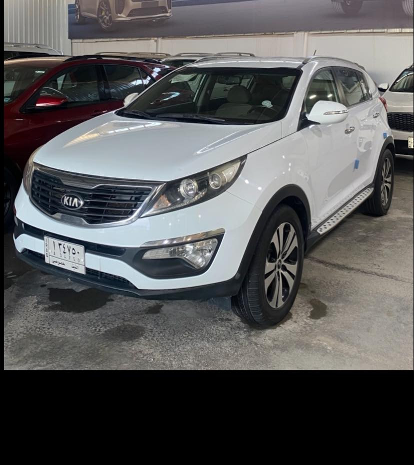 سلام عليكم للبيع
سبورتج 2014 رقم نجف الماني

السيارة مكفولة كفالة عامة من كلشي

مواصفات السيارة

تحكمات ستيرن 

مري شفط

يدات نيكل 

حساس 

كامرة 

مكان السيارة النجف الأشرف 

للأستفسار ***********
