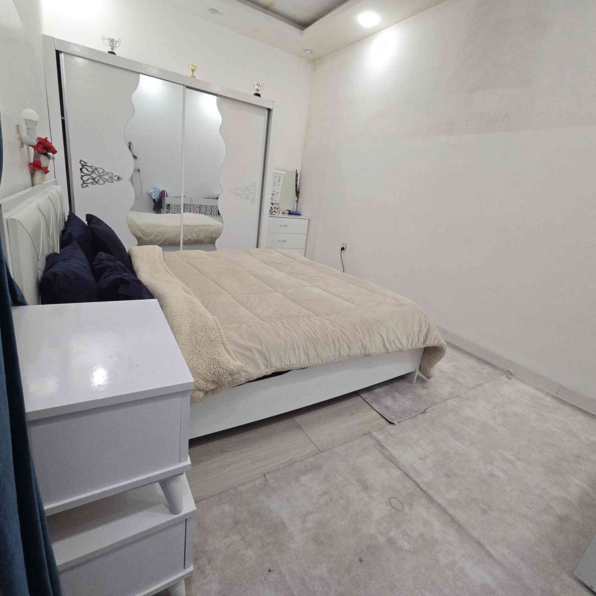 بۆ فرۆشتن ***********
1- تاقم سیستەمی گەورەی دوونەفەری 5 پارچە بۆ فرۆشتن پاک و جوان و تازە 
نرخی 350 هەزار
2- سیستەم و جۆلانێی منداڵ تازە و بێعەیب بۆ فرۆشتن 
نرخی 80 هەزار
***********
سلێمانی
