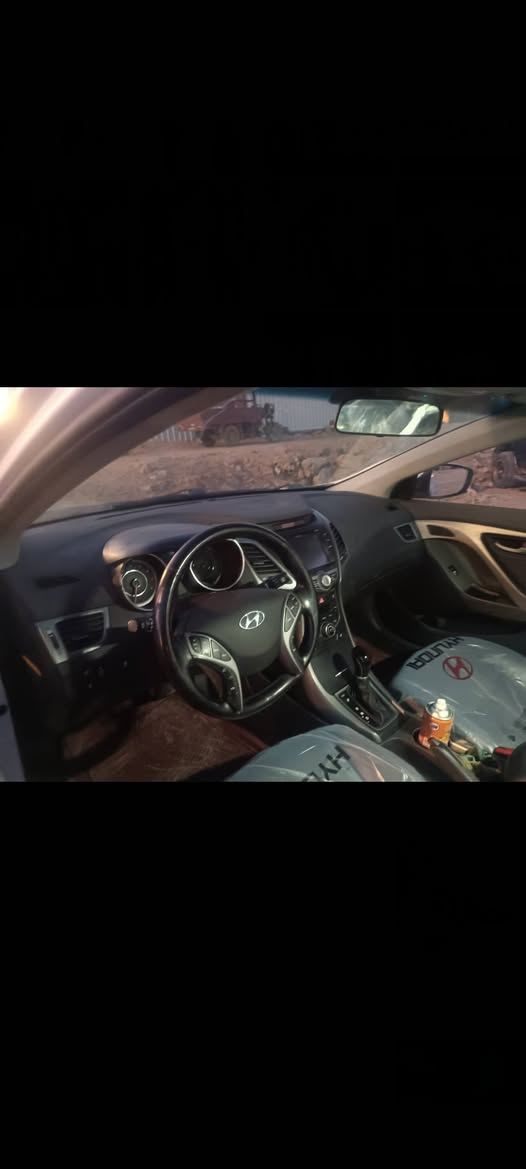 سلام عليكم انتره موديل 15 رقم اربيل انكليزي مكينه وكير وحداديه مكفولات تبريد تتفأ كله جديد بدي مدل قماله مصبوغه عام سنويه ل28 مكينه 280 امريكيه مكان السياره كربلاء طويريج سعر 75 وبيه مجال رقم الهاتف ***********
