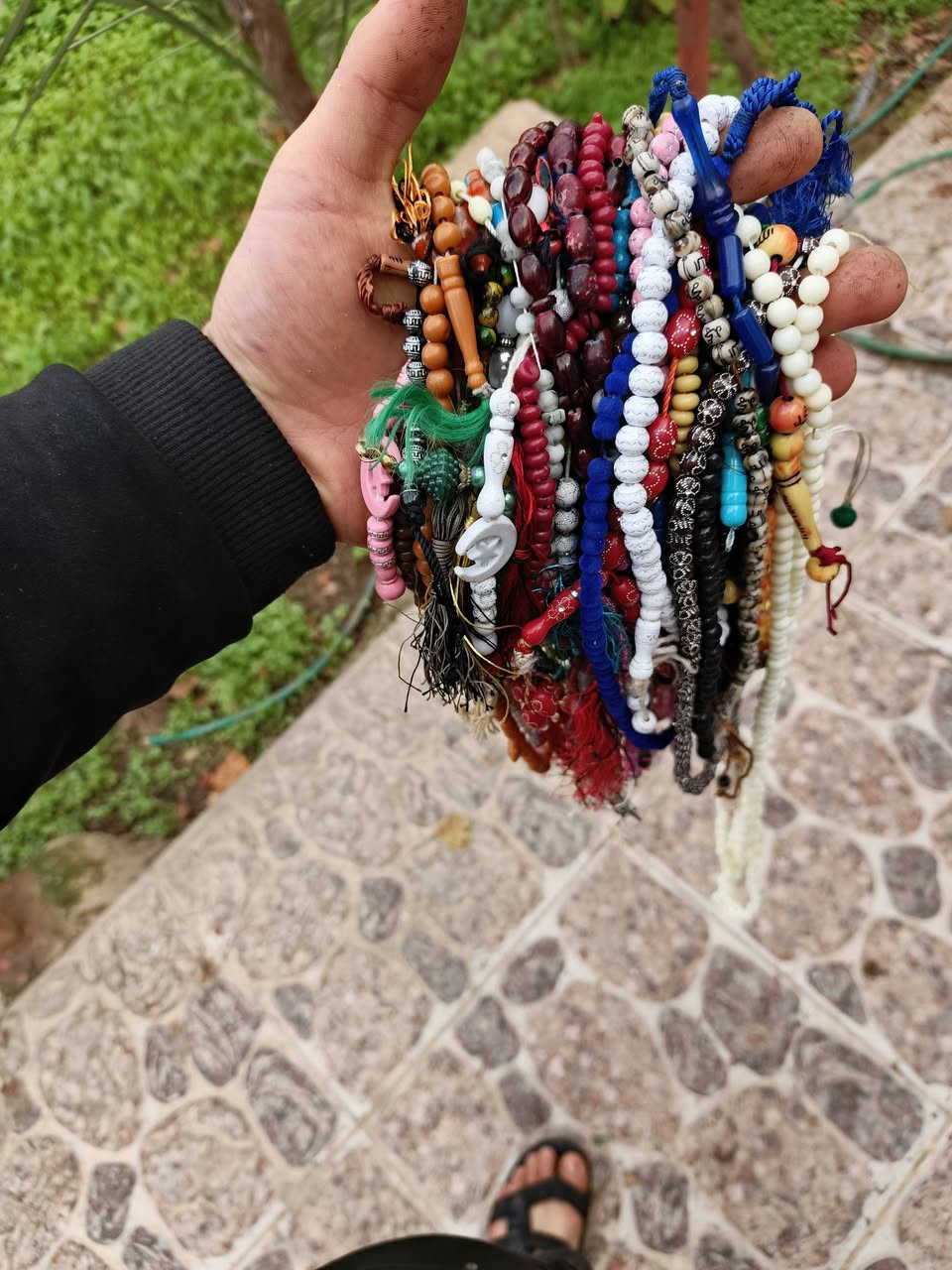 اخوان عندي ذولة المسابح قطعة ب٥٠٠ الي على باب الله بيهم مجال شلع استفسار خاص او عرقم ***********يوجد توصيل
