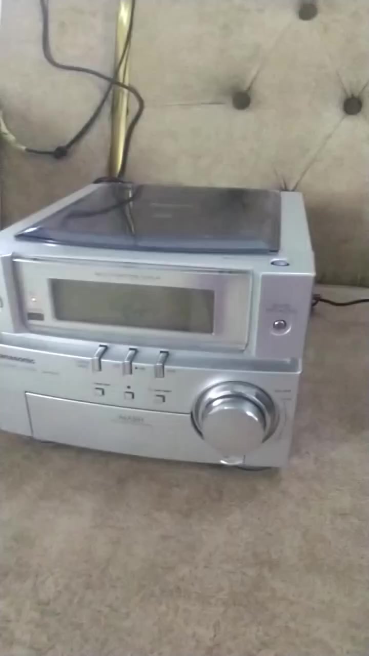 سوني وبناسونك ..بدون سماعات اثنينهن ب ٤٠ الف ويه التوصيل ***********
