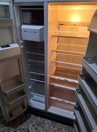 ثلاجة بابين • جوه المجمع