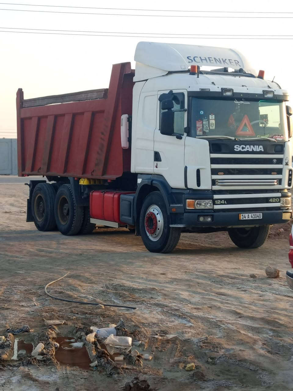 السلام عليكم سكانيه البيع 2000مكفوله كير 900 محرك6 نجكتر جديد مجموعه 97  جديده تخم تاير تبريد شغال جاهزه العمل رقم بصره بسمي مجدده ل2030 مكان بصره الزبير السعر 320بيها مجال ***********
