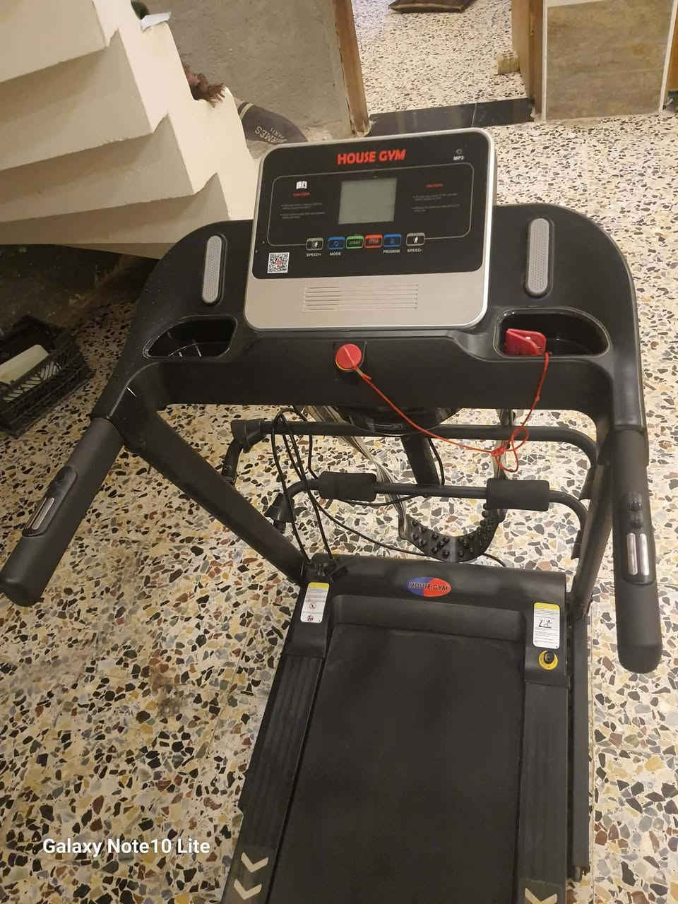 🔥 للبيع جهاز جري HOUSE GYM X510G 🔥
جهاز جري استعمال لمدة شهر فقط واستعمال خفيف جدًا، الجهاز نظيف وقوي وما بي أي عطل ✨
✅ مناسب للبيت والتمارين اليومية
✅ ممتاز لحرق الدهون وتحسين اللياقة
✅ شاشة عرض رقمية
✅ عدة سرعات
✅ تصميم عملي وقابل للطي
✅ حالته ممتازة جدًا
سبب البيع: عدم التفرغ للاستعمال.
📩 المراسله على واتساب ***********
***********
💰 السعر  جدًا مناسب ٣٢٥ الف لأن محتاج أبيعه بسرعة
