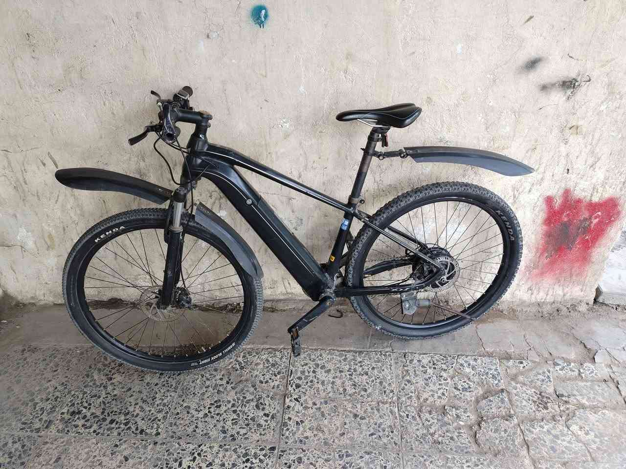 مواصفات
بطاريه 10 ملي امبير
36 V
ملف 500 واط
سرعتها 40
شحن الوحده تمشي 30 الا 35 كيلومتر
السعر 400 وبي مجال
رقم الواتساب
***********
