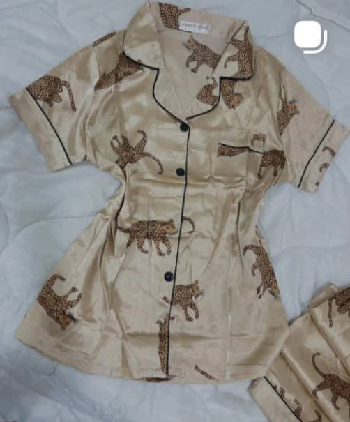 مساء الخير
تصفية بيج 
عندي 18 قطعة ملابس صيفي وكم قطعة بهاري تراكات ودشاديش رح اخليلكم صورهن كلهن ب200 مع التوصيل


**إذا كنت صاحب هذا الإعلان وتريد حذفه لأي سبب، رجاءا أرسل رسالة إلى الدعم الفني**