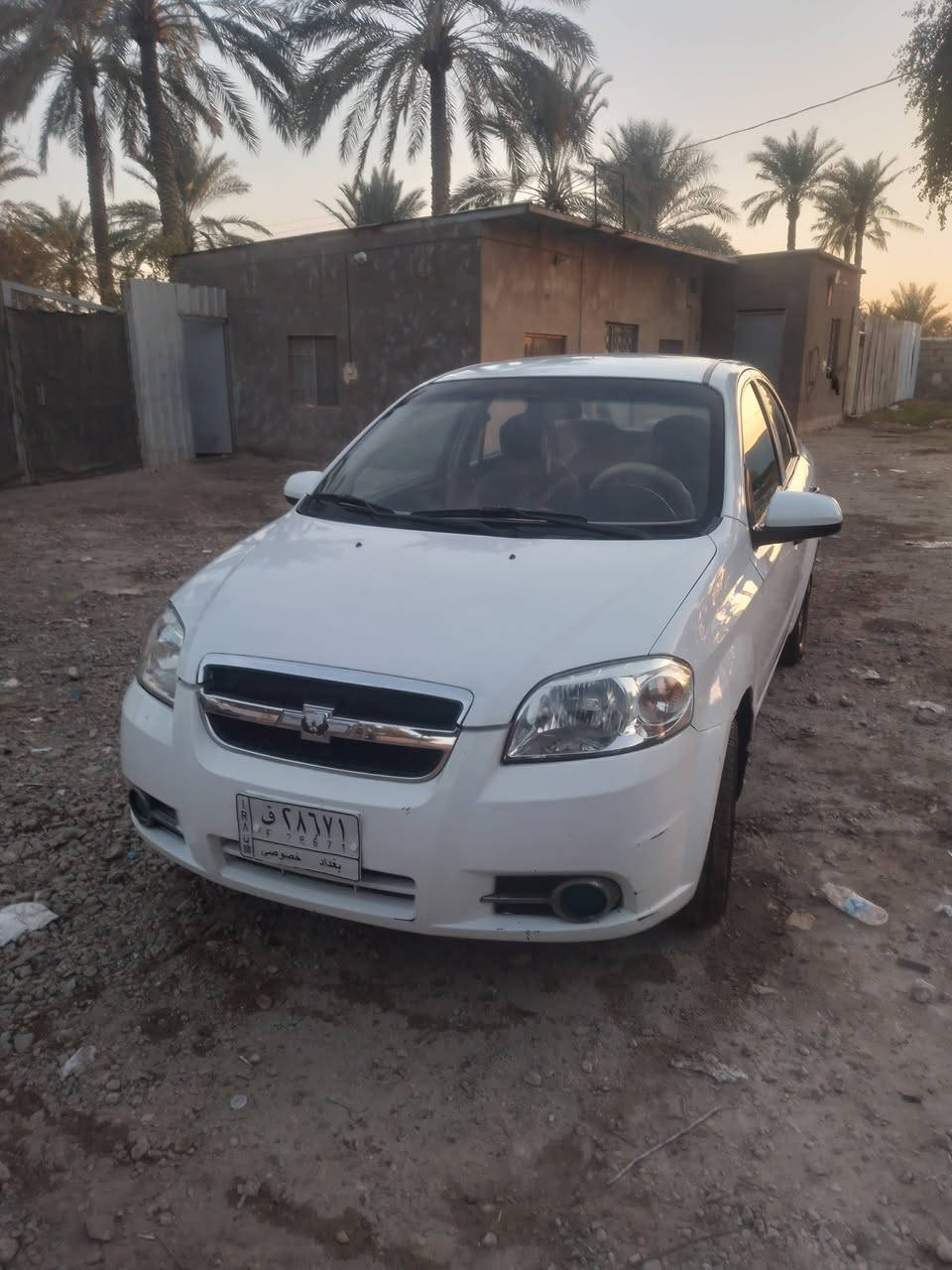 افيو ١١
بيه قطعتين باب وجاملغ 
بيه ضربه بسيطه بلباب خلفي 
رقم بغداد 
مكان بابل 
٧٠ وبيه مجال بسيط
رقم تواصل ***********
