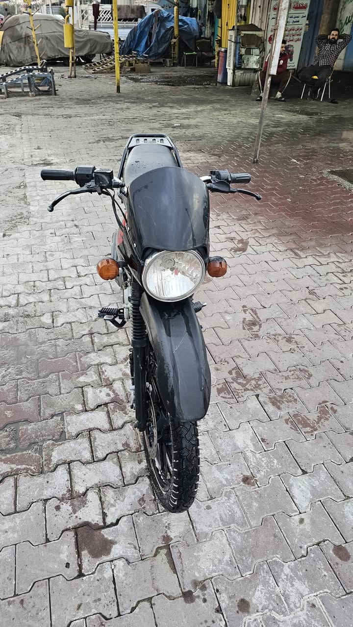 سلام عليكم بوكسر موديل 23 بدون رقم بس أوراق كمرك دراجة مكينة كفالة بس بيها بعض الملاحضات سعر 1500 مليون ونص وبيها مجال للشراي مكانها بغداد طالبية 
***********
