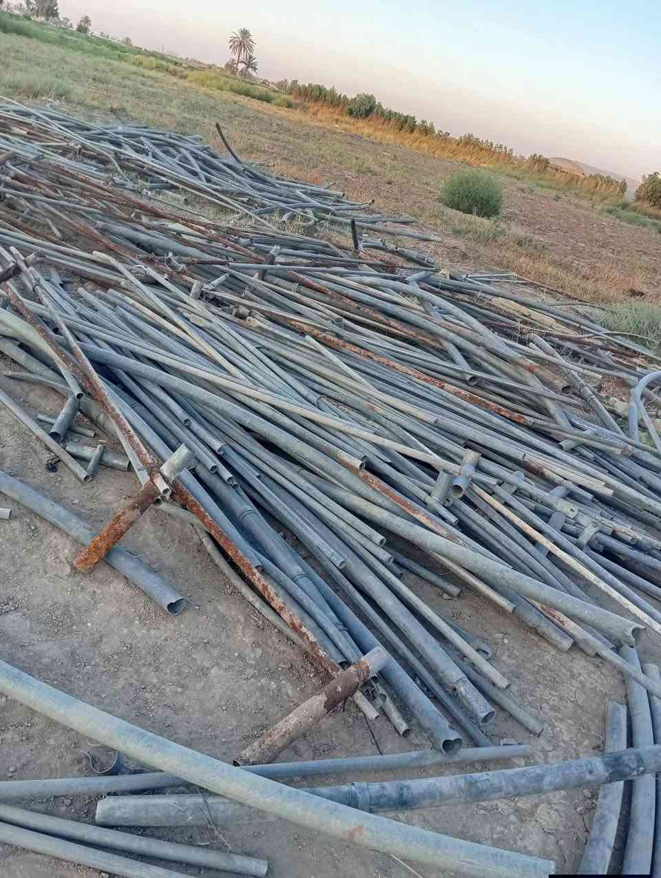 السلام عليكم بيوت بلاستيكيه للبيع حديد مع ابواب       عدد////4/ لكل بيت بدون اي نقص. مكفول
اردني كوي 24 قوس /الطول 56 متر /العرض 9 متر.
اردني عبار 22 قوس /الطول 52 متر / العرض 9 متر.
موجود نايلون سعودي ضمان 3 . متوفر سيم مغلون
للاستفسار ***********/***********
العنوان بابل محاويل ناحيه الامام الطريق السريع
