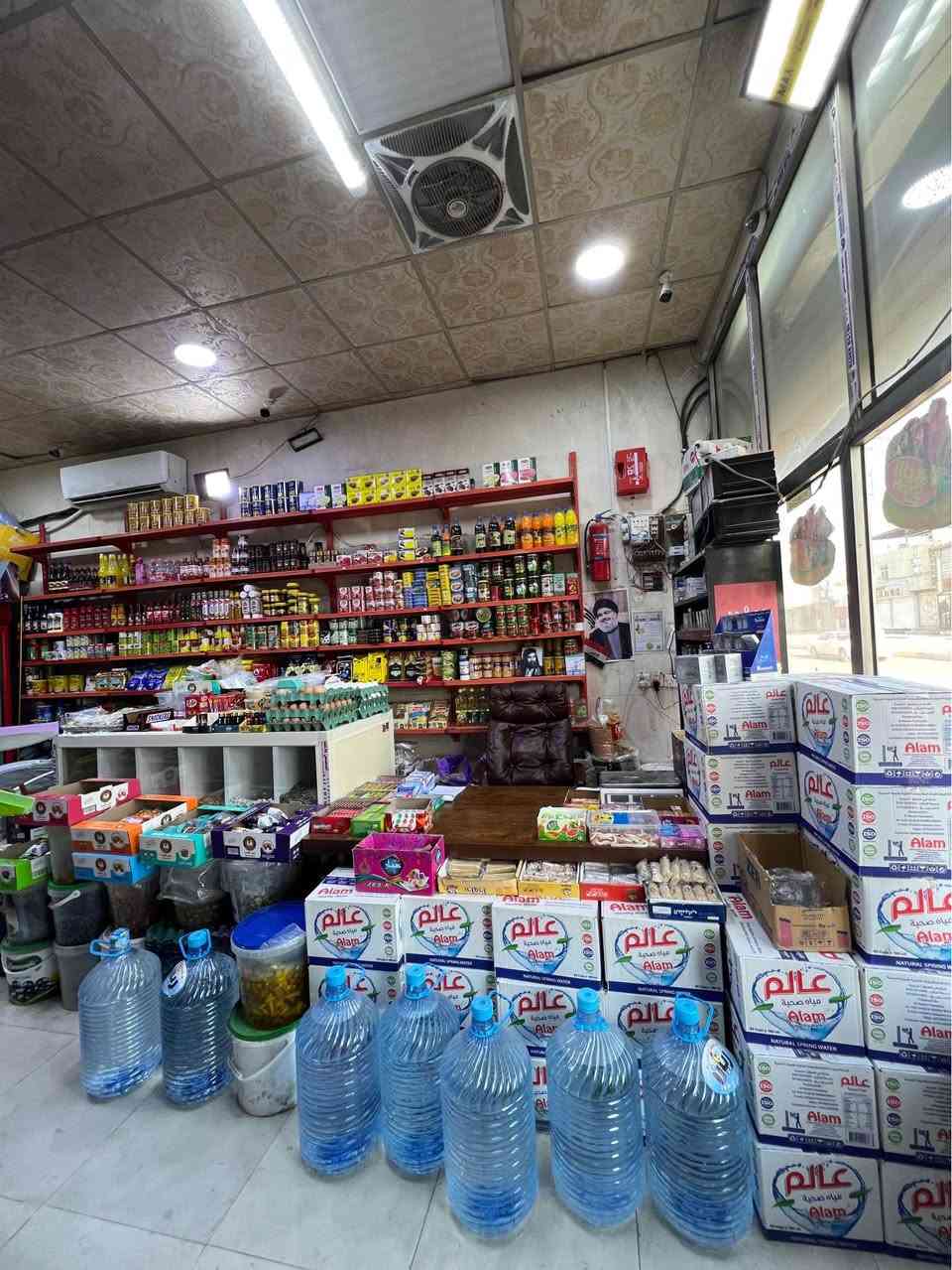 السلام عليكم اخوان اسواق لبيع في ابي الخصيب ابو الجوزي مقابل بلابل لبنان عل شارع العام موقعه تجاري كلش الاسواق جاهزه من كلشي مجمدات عارضات عموديه غراض مجهز كامل سبالت مابي اي نقص يتكون من محلين اجاره ٨٠٠  بشهر ودخله خير من الله الحمدلله مابي قصور المحل مكانه تجاري وبي معاميل سعره ٢٢ مليون وبي مجان اخوان سعره ويه الغراض كامله تجي وتبايع وبلخدمه رقم الهاتف *********** ابو الخصيب, البصرة
