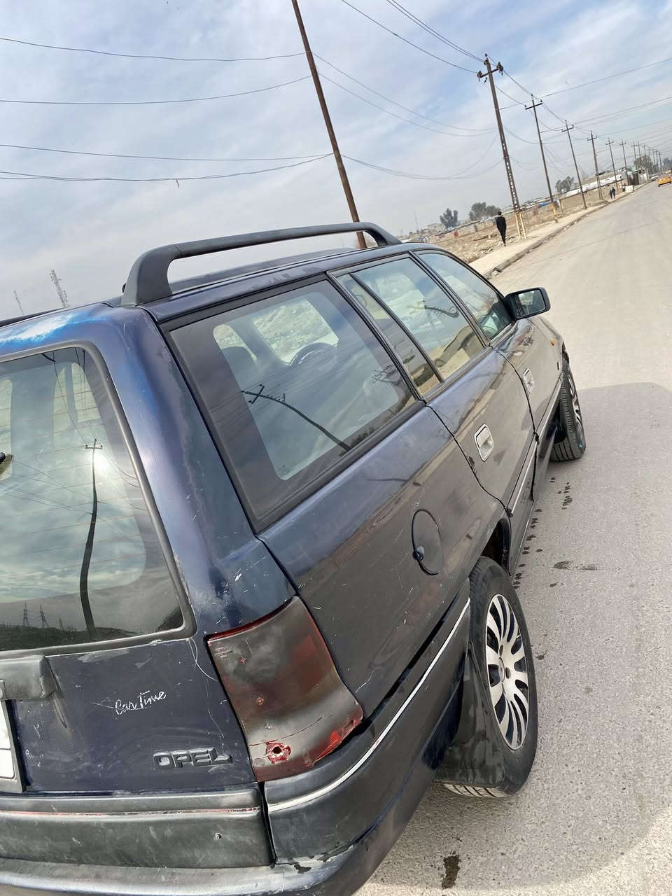 السلام عليكم  ‏ ‏للبيع حجم 18شرط تحويل وكالة ‏موديل 94 ￼ سنوية 2027 شرط ‏شرط محرك كير طقم تواير جد شرط تبريد
￼￼ تدفئة شرط ￼ سيارة بلادية شرط ما بيها معجون ولا صبغ ￼￼ شرط ￼شرط الكربون  سيارة كلها شرط ￼السعر 52.        ***********.        ***********
