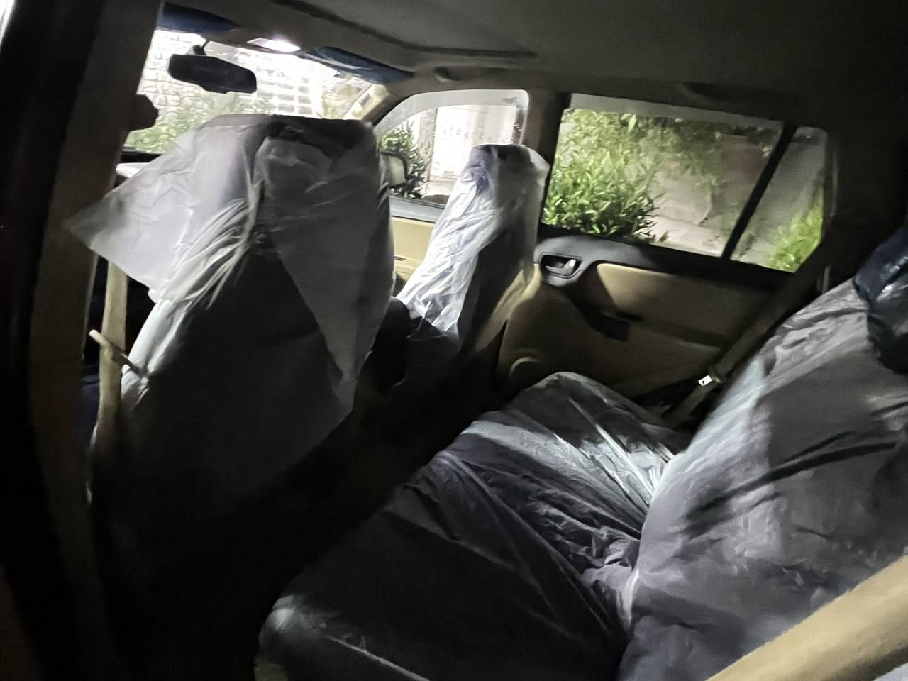 السلام عليكم تيكو 2013
شاشه حديثه
 كاميرا خلفيه
داخل قماش
سعر 57
***********
