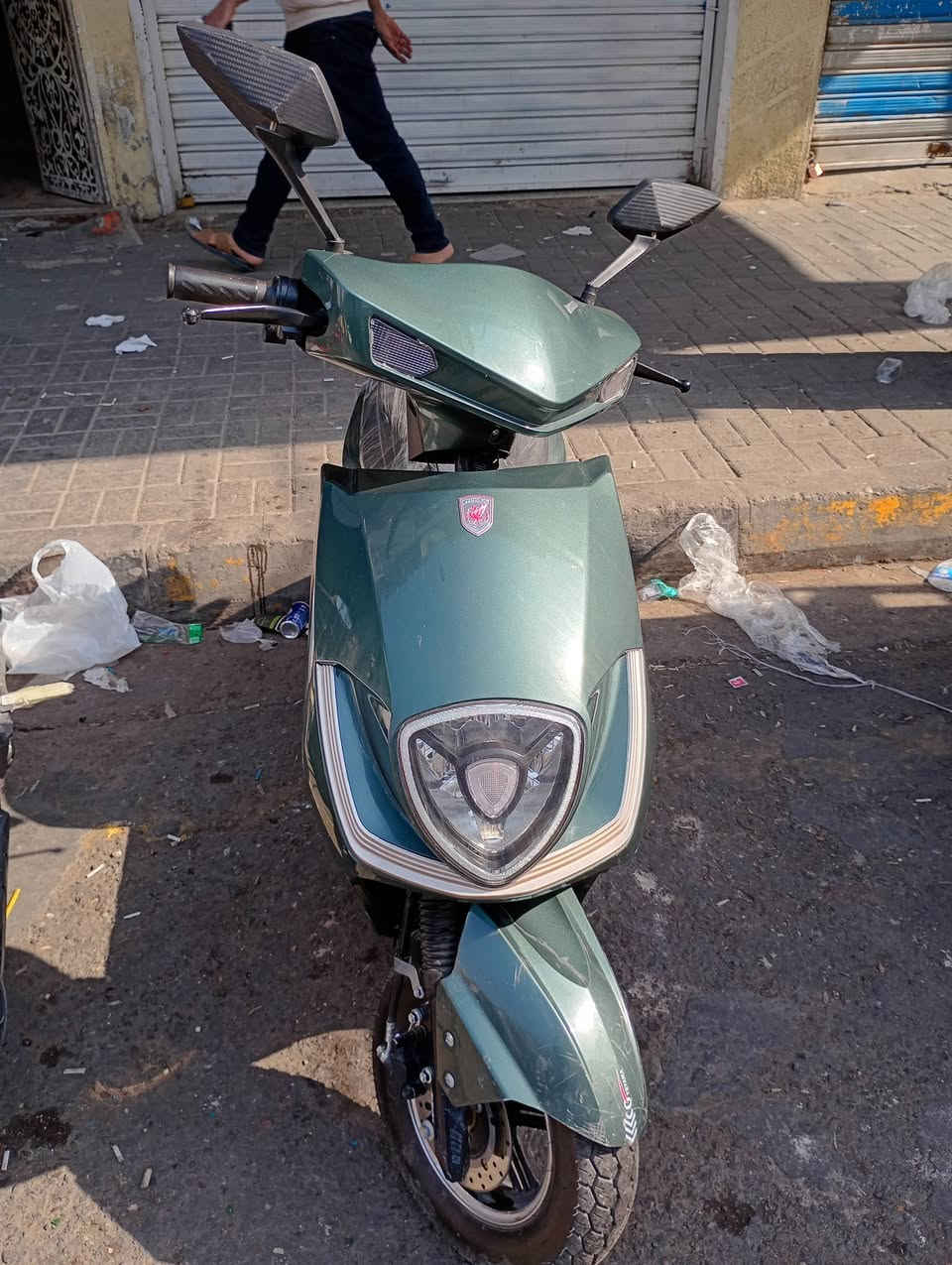 بغداد الكراده دراجه شحن للبيع
سلام عليكم دارجه شحن ام عيون موديل 25 صار شهرين من مشتريها مواصفات فول تاير چوبلس ويل كاب 6 بطاريات  كروس سرعه شحنها يمشي 70كيلو غير متواجد على فيس اتصل على رقم *********** بي واتساب
