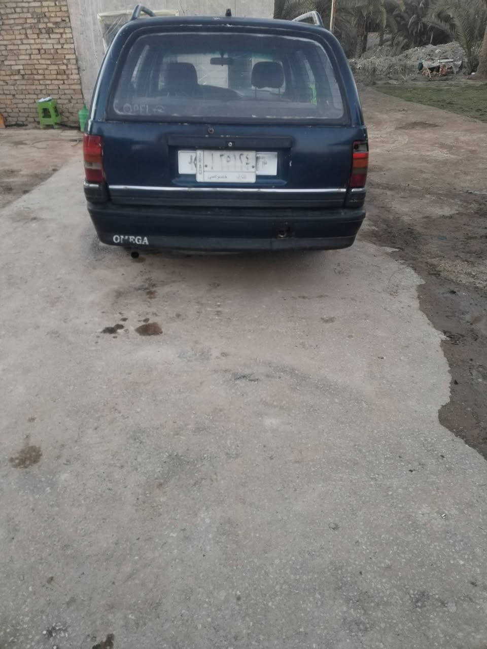 سلام عليكم للبيع اوبل اوميكه ستيشن موديل 92مشروع وطني  كير عادي مكينه شرط لاا بخار ولا تينقص شواصي لاخياس ولااطك  سيارة خير من الله ***********
