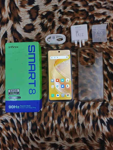 انفنكس سمارت 8
الذاكرة 64 استخدام 15 يوم مكفول من كلشي 
كامل ملحقات السعر 85 الف مكاني بغداد ساحة عدن 
*********** بي واتساب بغداد
