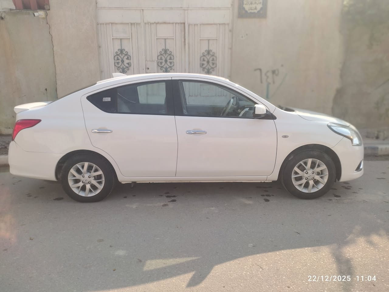 السلام عليكم ورحمه الله وبركاته نيسان صني هندي فول مواصفات اربعه جام كهربائي 24  كفاله عامه السعر 127عنوان البصره الزبير ***********
