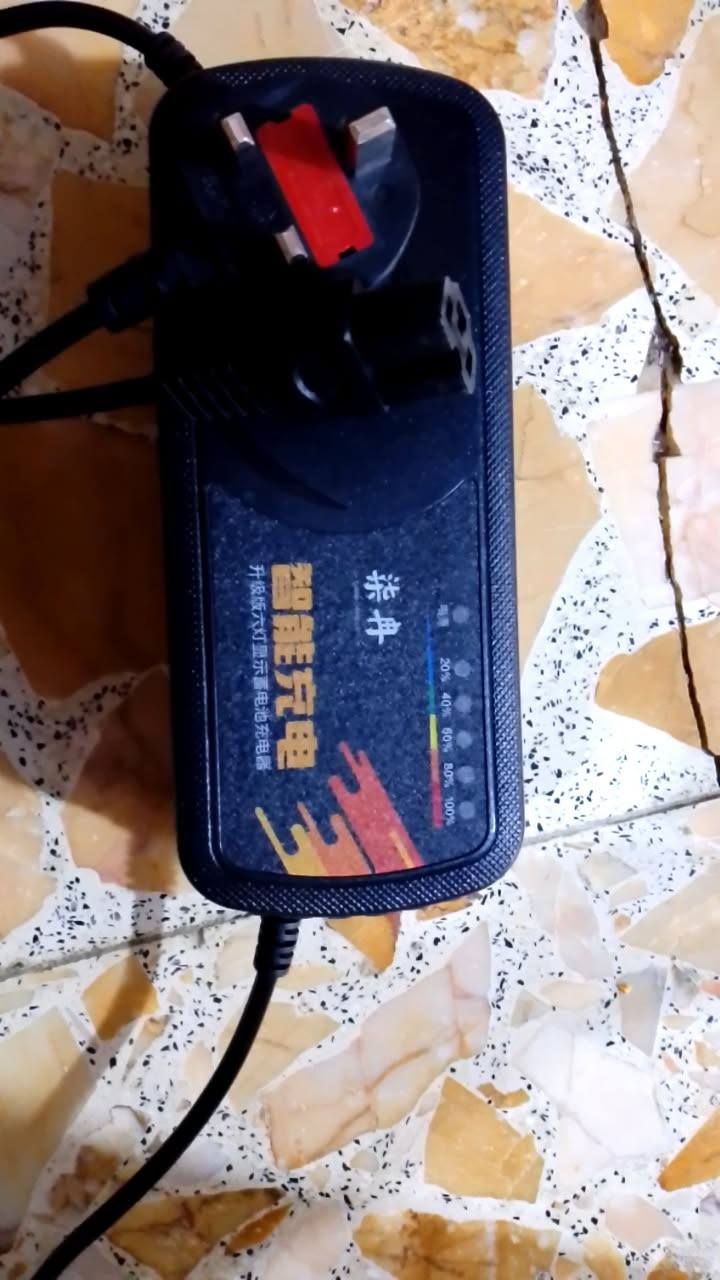 سلام عليكم
بايسكل شحن حجم 20 

السرعه88
عدد البطاريات 4

سعر350وبيه مجال بسيط 

للستفسار اتصل: 

***********
