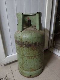 قنينه غاز للبيع فارغة الشراي يتصل على هذا الرقم ‏‪07871169657‬‏ بي وات...