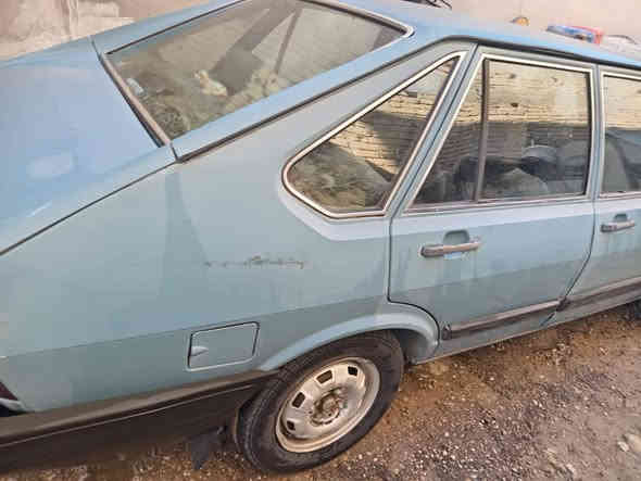 سياره برازيلي موديل 86 بلاديه بدون صبغ 
سعر ٣٥ وبيه مجال
للاتصال ***********
غير متواجد فيس بغداد
