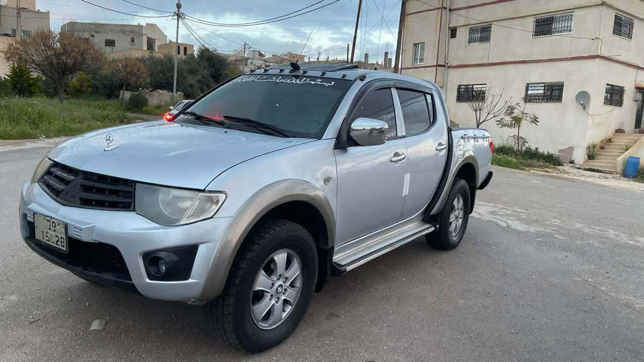☎️٠٧٧٢٠٦١٨٤٥
ميتسوبيشي L200 موديل ٢٠١١ فحص كامل 7 جيد  وصيانة الشركة بحالة الوكالة للبيع
محرك 2500 cc تيربو ديزل قوي واقتصادي جداً 
جير عادي 5 غيار
نظام دفع رباعي 4X4 
ترخيص لغاية ٧/١/٢٠٢٦
سعر٧٦٠٠
مرايا كهرباء
كشافات
زجاج كهرباء
AUX , USB
سنتر
مكيف حامي بارد
ومزيد من الإضافات المميزة...


**إذا كنت صاحب هذا الإعلان وتريد حذفه لأي سبب، رجاءا أرسل رسالة إلى الدعم الفني**