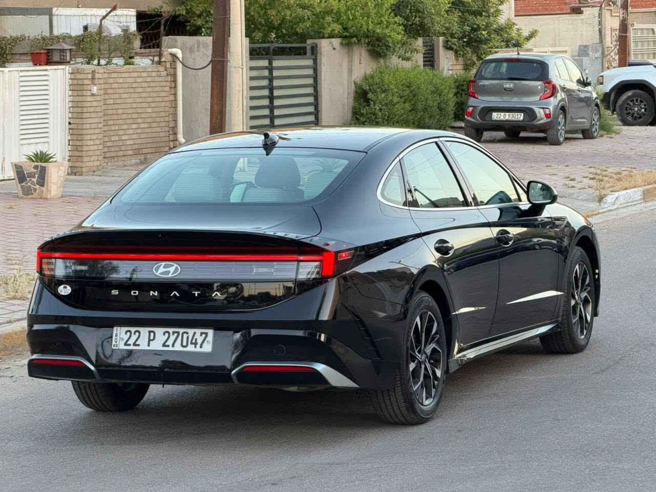 -للتواصل عالرقم فقط اسفل المنشور
سوناتا 2025    الشكل الجديد مرقمة اربيل هزه فحص وترقيم جديد تحويل بأسم المشتري / وارد امريكي
السيارة بيها تبديل جاملغ فقط 
مواصفات SEL تجي فول عدا البنوراما
محرك 2500
دشبول الكتروني متصل مع شاشة كاملة
أنظمة قيادة متعدد 
رادارات امامي جانبي خلفي
قيادة آليه * تحديد مسار 
لايت زينون عالي ناصي 
LED نهاري - بك لايت لد 
مانع تصادم امامي خلفي
بصمة تشغيل + بصمة ابواب + تشغيل عن بعد
كشن كهربائي
تدفئة كشنات
اوتو هولد توقف ذاتي اثناء الازدحام 
تحكمات استيرن فول
سايد بريك بصمة
صندوك ذكي + بصمة
كيرها تعليك النظام الجديد 
كامرا خلفيه دوارة وشاشة نظام ابل كار بلي
وباقي المواصفات معروفه للسيارة 
بغداد المنصور  مكاني 
   ***********
واتساب او الاتصال عالرقم
سعرها 198 ورقة
