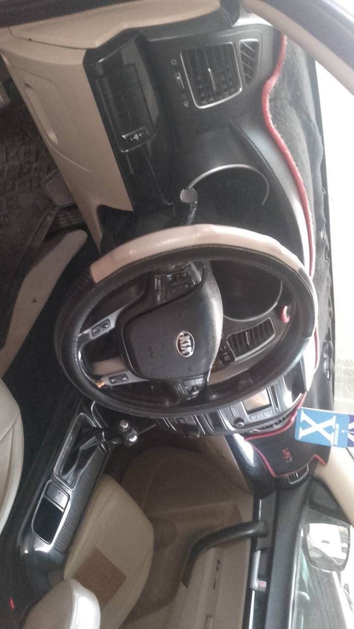 سورنتو موديل 2015 خليجي بيه اربع قطع فول مواصفات ماعده الفتح السعر 140 وبيه مجال قليل هاذه رقمي ***********
