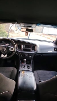 شارجر 2013 كصة بجم  السعر 65او بيه مجال  07800796661 07838125577