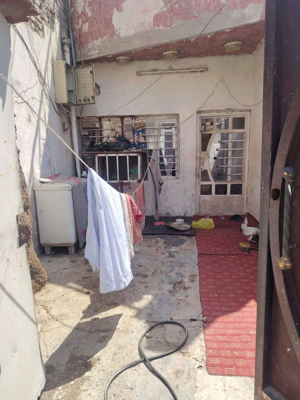 سلام عليكم بيت في نعرية قرب مدرسة سومر للبيع المساحة ٧٥ متر البيت طابقين يريد يخابر خاص واتساب ***********واتساب أو رقم ثاني ***********
