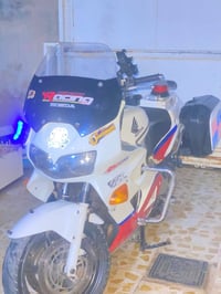vfr ٨٠٠ • ٢٠٠٦ • اي بي اس