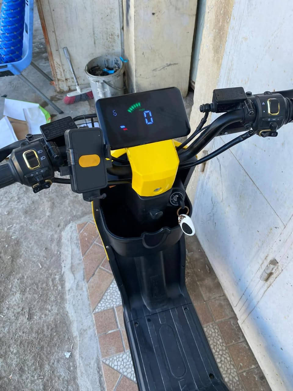 دراجه شحن البيع موديل 2025مستخدمه شي قليل دراجه حيل نضيفه نشرات بيها دراجه سرعتها 109عداد الاكتروني ما ناقصها اي شي سعرها 450وبيها مجال شي قليل حك جيتك رقمي *********** مكاني حمرين قرب البحيره
