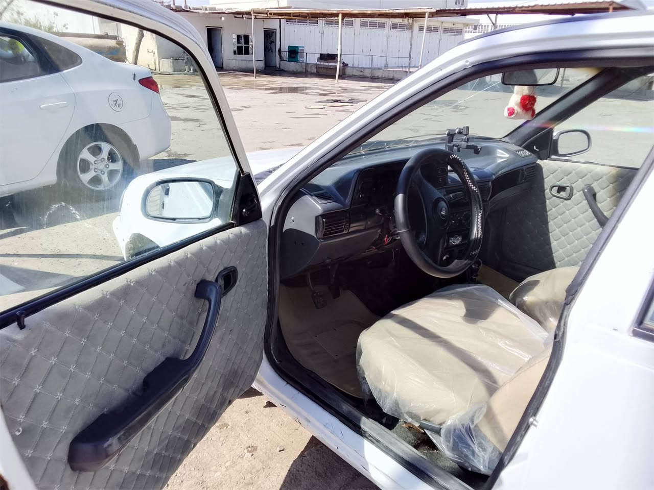 سيارة دايو لونس 95كله بلديه شرط تحويل من صبح كير مكينه خير من الله سعر 22 بس شراي يخبر هذ رقمي ***********
