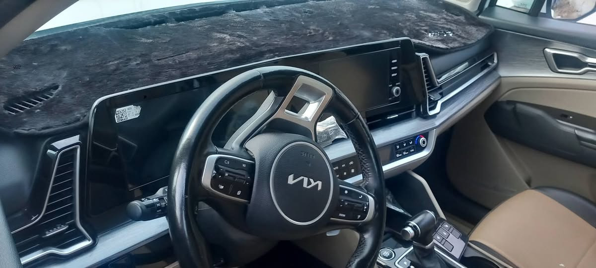 سلام عليكم سبورتج ٢٠٠٠٢٢ رقم اربيل بسمي  سياره بيه صبغ صفحت السايق السعر ١٨٥ وبيه مجال مكان السياره الفلوجه صقلاويه  ***********  ا.   ***********
