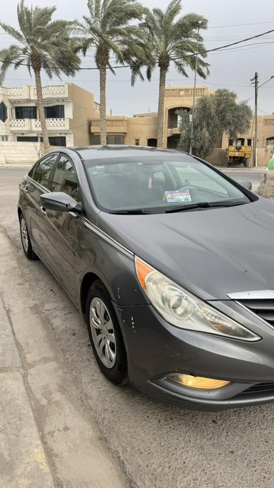 السلام عليكم سونتا 2013 للبيع ٣ قطع صبغ بابين وجاملغ الورة فقط الباقي مكفول حتة الدعامية بدون صبغ محرك جديد ماشية ١٥٠ مكاني اعضمية *********** السعر ٩٩
