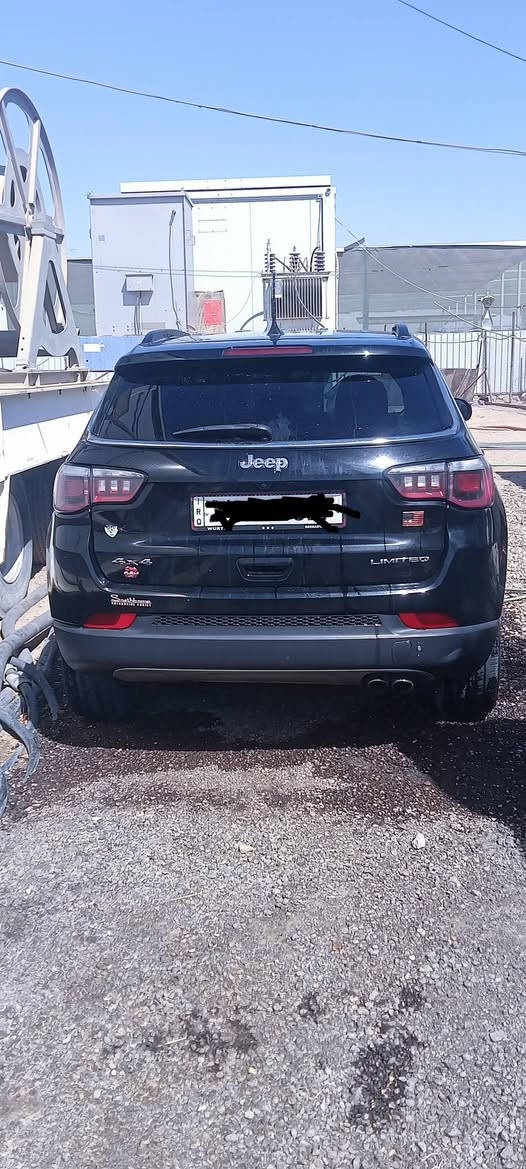 السلام عليكم جيب كومبارس موديل 2020 للبيع فول مواصفات عدا الفتحة شاشه كبيره بصمة تشغيل وبصمة ابواب رقم بصرة انكليزي سنويه لل 27 كامرة كشن كهربائي وارد امريكي حادث بنيد مبدل للاستفسار *********** البصرة, العراق
