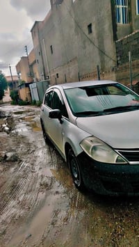 للبيع نيسان فيرسا هاش باك 2008 بأسمي هزه وسنويه جديده سياره جاهزه بدون...