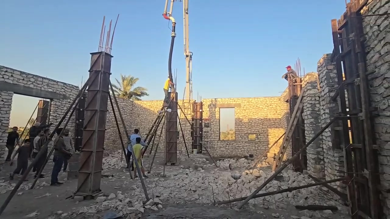 قال تعالى 
إن تُقرِضُوا الله قرضاً حَسناً يضاعفهُ لكم ويغفر لكم والله شكور حليم)

وقال رسولنا الكريم 
من بنى لله مسجداً ولو كمفحص قطاة بنى الله له بيتاً في الجنة... 
وفي رواية من بنى لله مسجداً بنى الله له مثلهُ في الجنة.... 

اخواني واخواتي اساتذتي وكل صديق في الحساب احسنوا كما احسن الله اليكم وتصدقوا كما تصدق الله عليكم فرب صدقة صغيرة تدفع عنك وعن اهل بيتك ابتلاء عظيم او ترحم بيها حياً او ميتاً... 
ها نحن اليوم بفضل الله ومنه علينا وبمساهمة الخيريين انجزنا مراحل متقدمة في بناء بيت من بيوت الله واليوم نقف على المرحلة الاهم والاصعب وهي سقف الجامع 

من شاء التبرع والمساهمة في الاجر يمكنه التواصل معي او زيارة موقع الجامع.. وكل تجارة خاسرة الا التجارة مع الله كلما زدت على كرم الله زاد الله عليك كرمه... 
في زمن النبي صلى الله عليه وسلم اشترى الصحابي الجليل ابي الدحداح نخلة مقابل بستان من النخيل ووهبها لمسلم فقير،، فزايد على كرم الله وزايد الله على كرمه ببساتين كثيرة في الجنة سعفة من نخلة واحده يستضل بها المسلم مئة عام وهو يجري على قدمه... 

للتواصل 
***********
رقم الماستر كارد 
7116916003
