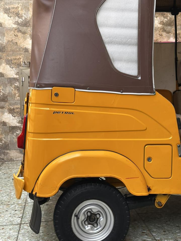 سلام عليكم تكتك لبيع 2022شهر 5تكتك كفاله من عده هاي البارد موضحه بل صوره مكينه وأكسل كفاله تكتك جاهزه بسمي السعر 9250 وبيها مجال المكان بغداد الشعب شارع صحه الرقم ***********
