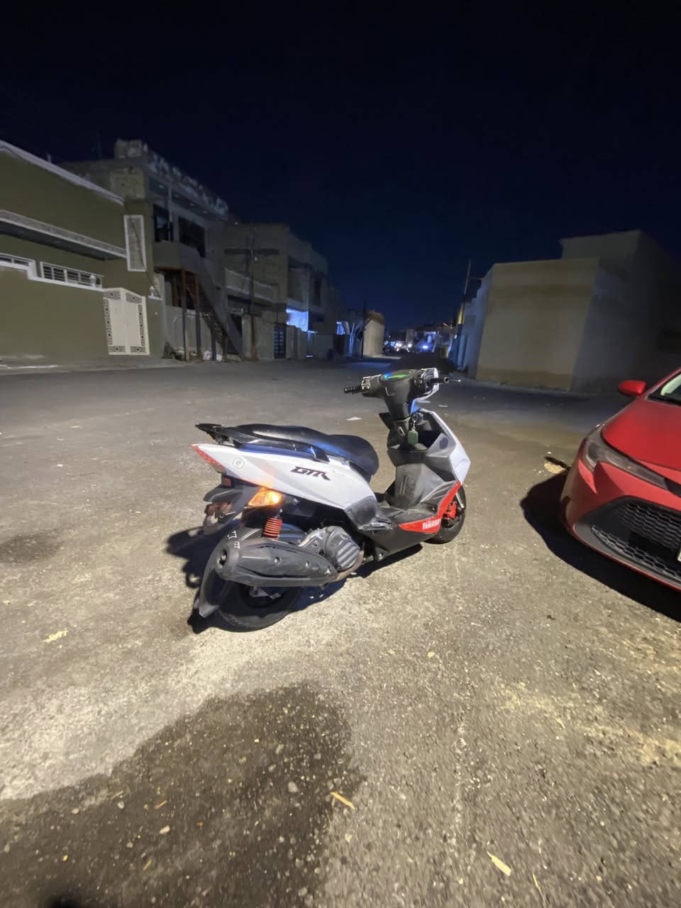 سلام عليكم شباب جيتي ار موديل ١٣ دراجه حديثه شاشه نوزل دراجه كلش نضيفه مال جناي دراجه مملعوب بيه ابد كله اصلي بيه كفر اصلي كلشي اصلي مكفوله لايت خليه دراجه شلعه ومعدل نكره سلف تفاصيل اكثر عل وتساب *********** مكاني بغداد البياع
