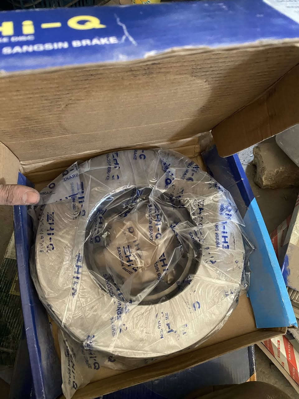 فلنجات نيسان يوريفان كوري اصلي الأمامي سعر مناسب مكان حلة وتوصيل داخل الحلة ***********
