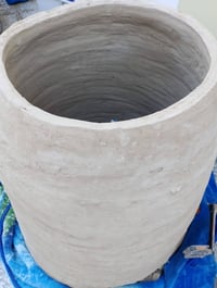 عندي تنور طين للبيع للاتصال 07716905186