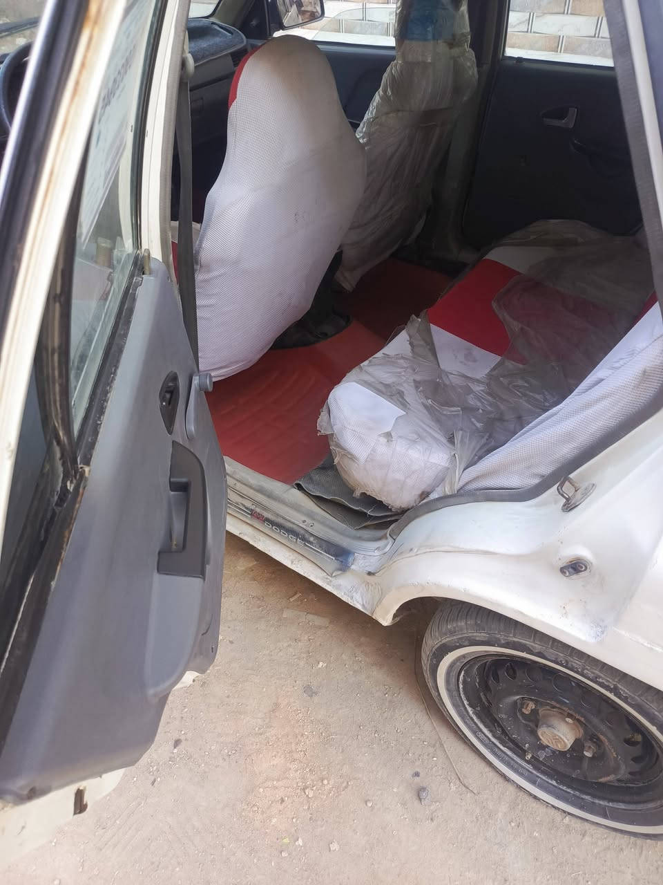 سايبا للبيع رقم كربلاء بسمي تحويل مباشر جاهزه كهربائيات مكينه كير حداديه تبريد مايشتغل السعر 30 وبيها مجال مكاني كربلاء ***********
